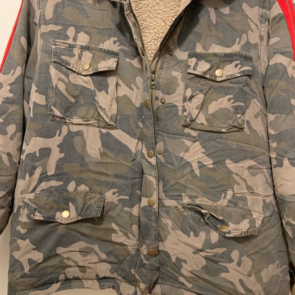 Vintage Havana Faux Fur-Lined Track Stripe Camo Women’s Jacket. - Picture 4 of 10